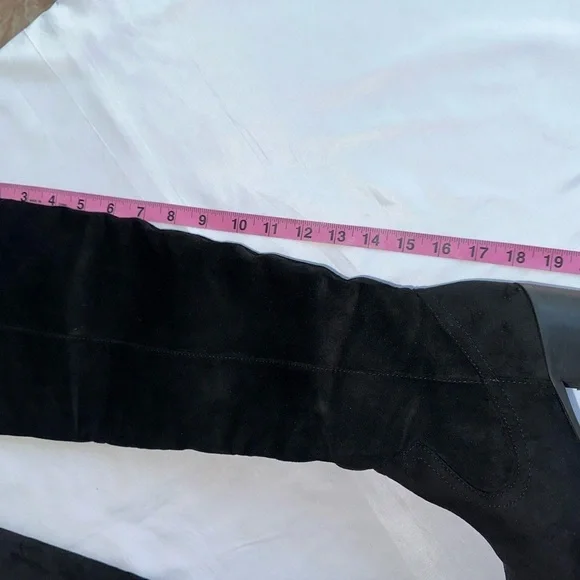 BLACK BOOTS - Picture 2 of 7